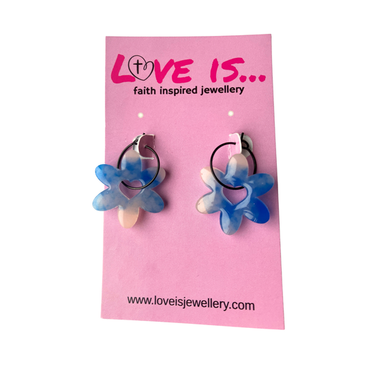 COLOUR🌈 - hoopla blue and white marbled flower with hollow heart